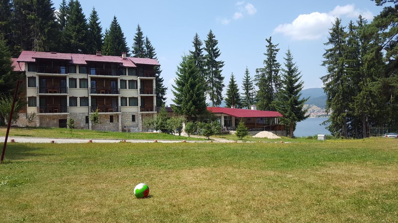 Отель Hotel Merdjan Сырница-16