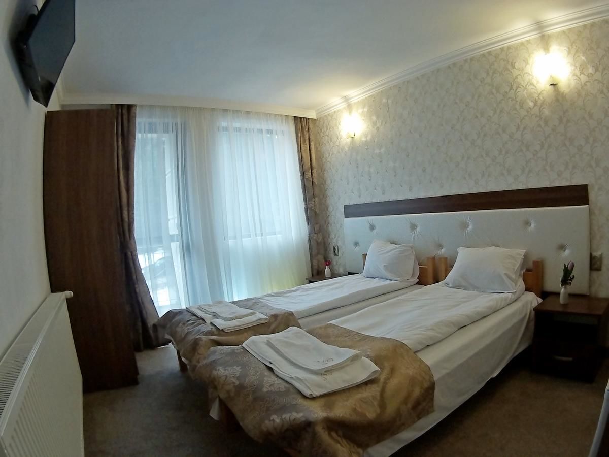 Отель Hotel Merdjan Сырница