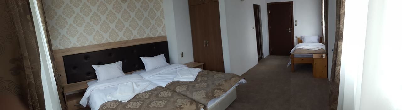 Отель Hotel Merdjan Сырница-46