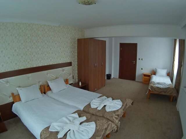 Отель Hotel Merdjan Сырница-29